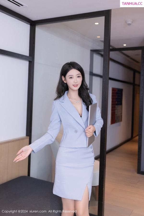 唐安琪  [XiuRen]高清写真图 2024.07.29 No.8935 唐安琪 律师OL第7张图片